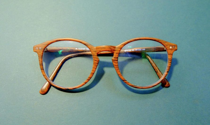 Quelles sont les montures de lunettes à la mode en 2025 ?