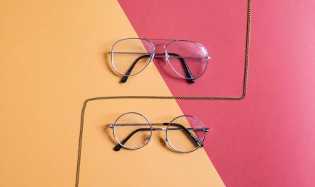 Deux paires de lunettes différentes en 2025 - Quelle est la meilleure enseigne pour choisir ses lunettes